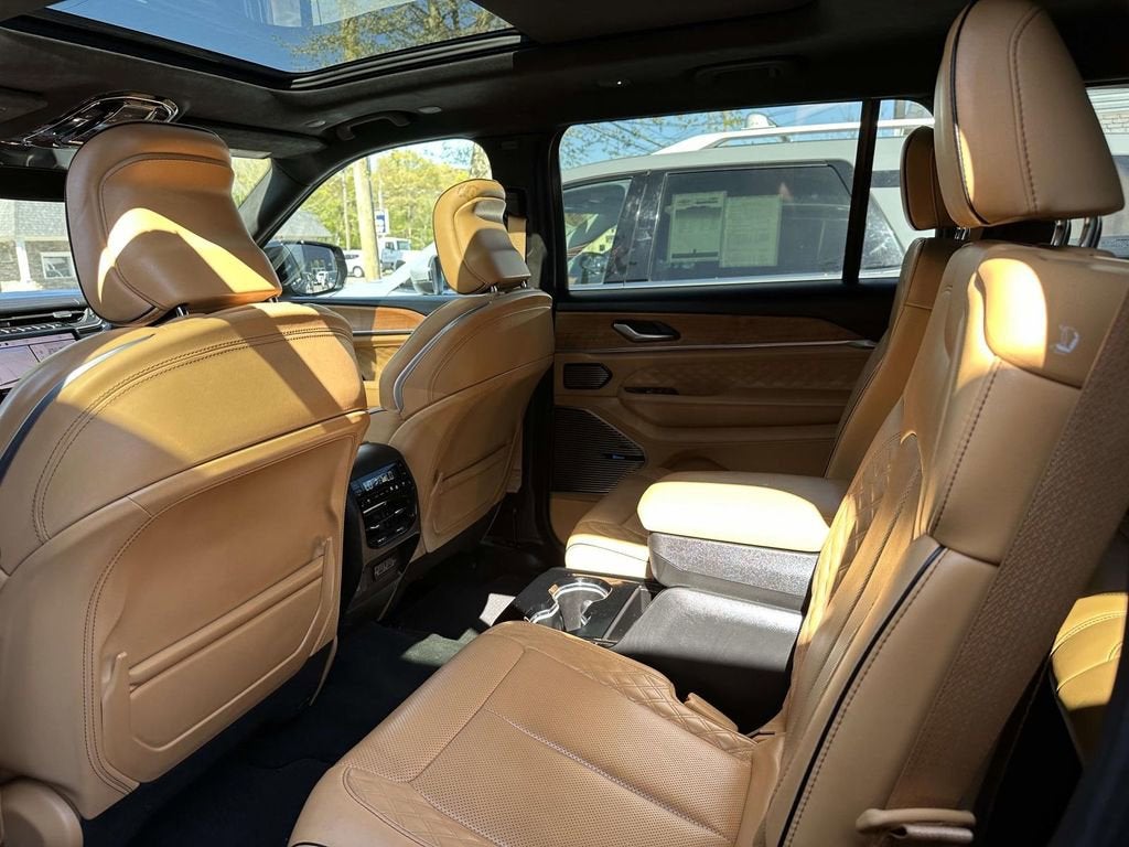 2023 Jeep Grand Cherokee L Summit Reserve