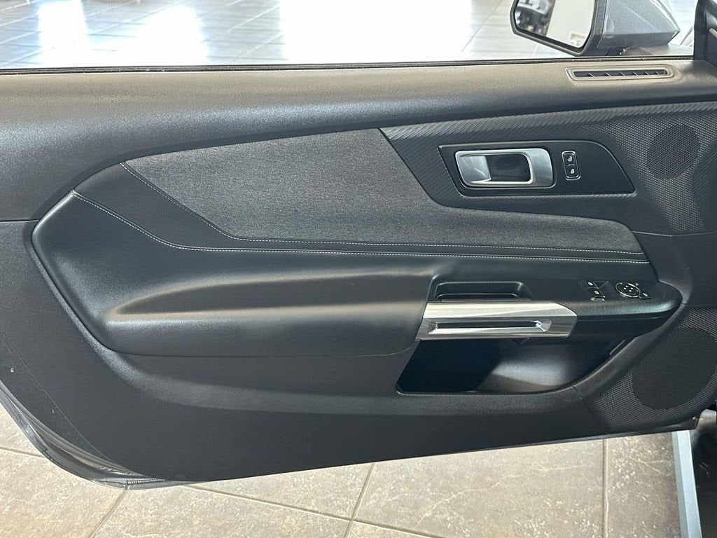 2025 Ford Mustang EcoBoost