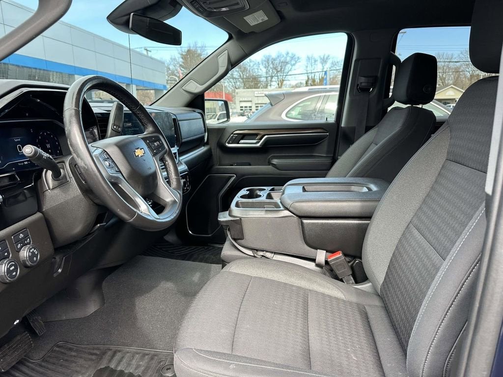 2022 Chevrolet Silverado 1500 LT (2FL)