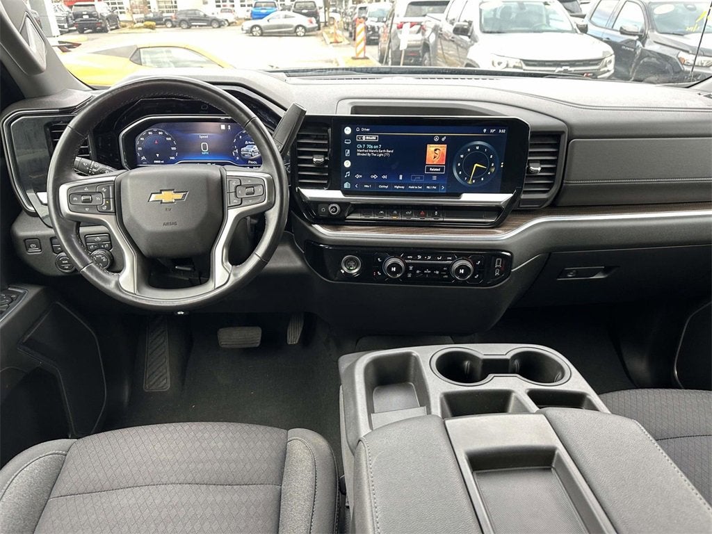 2022 Chevrolet Silverado 1500 LT (2FL)