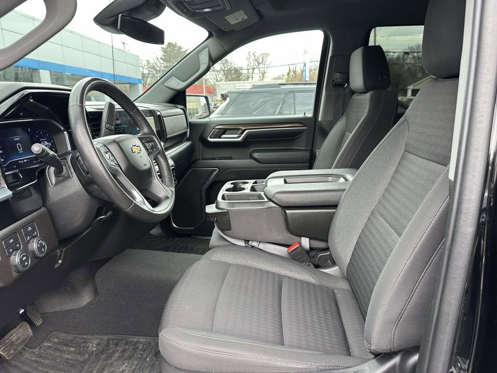2023 Chevrolet Silverado 1500 LT (2FL)