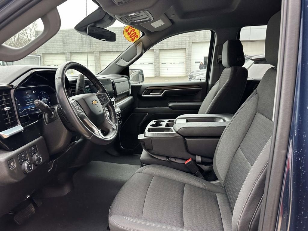 2022 Chevrolet Silverado 1500 LT (2FL)