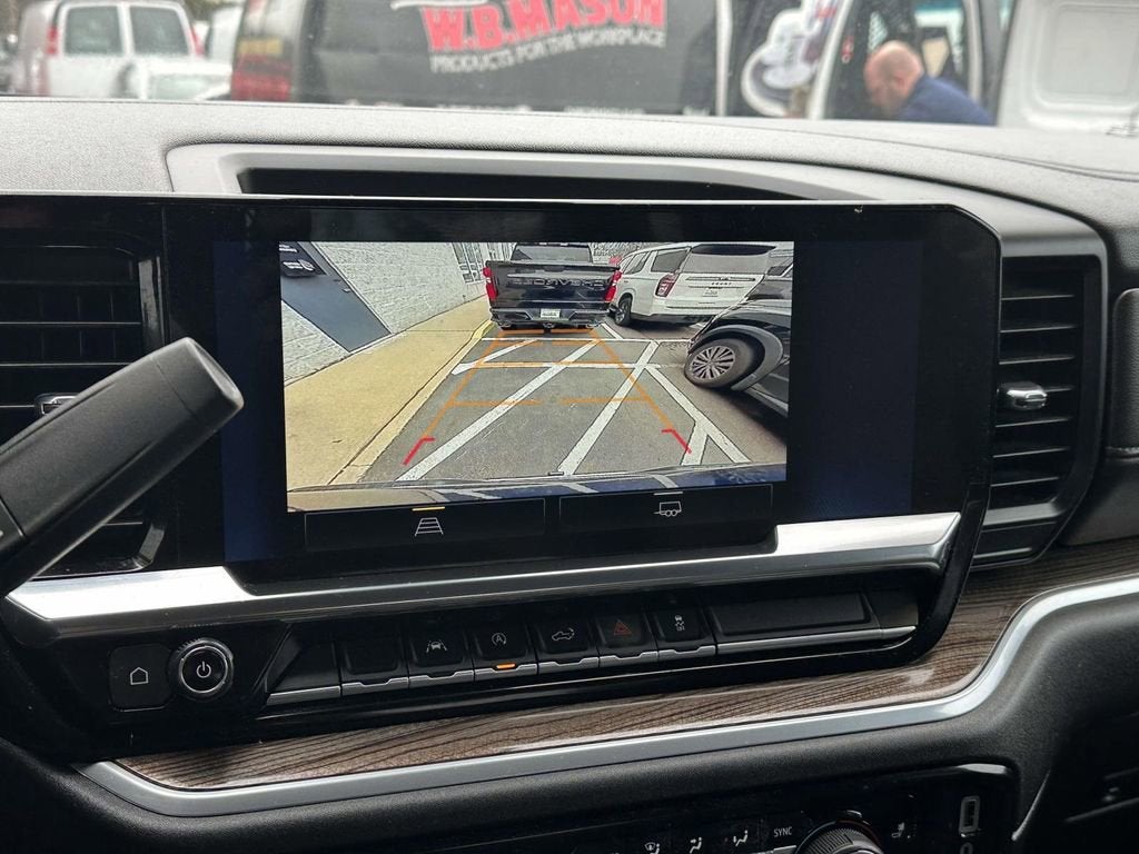 2022 Chevrolet Silverado 1500 LT (2FL)