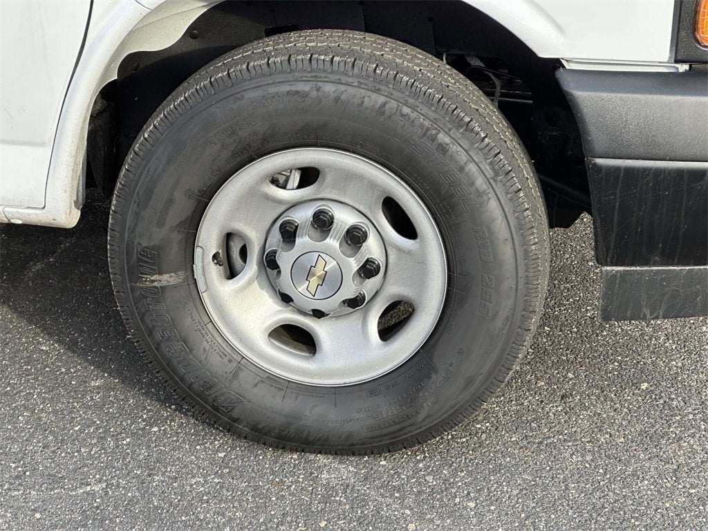 2025 Chevrolet Express Cargo 2500 WT