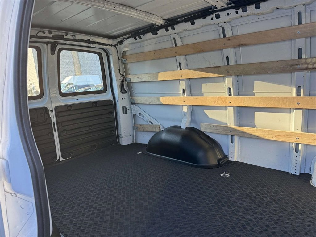 2024 Chevrolet Express Cargo 2500 WT