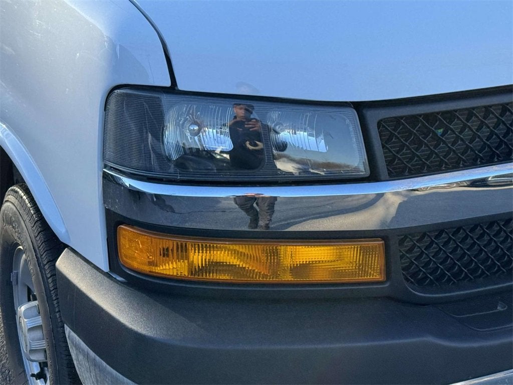 2024 Chevrolet Express Cargo 2500 WT