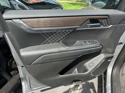 2025 GMC Acadia Denali