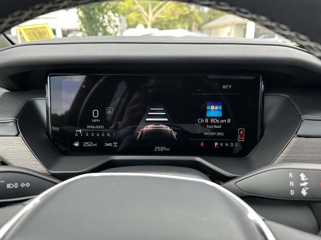 2025 GMC Acadia Denali