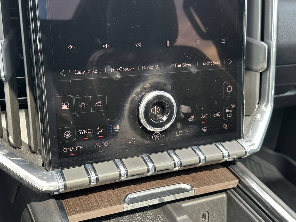 2025 GMC Acadia Denali