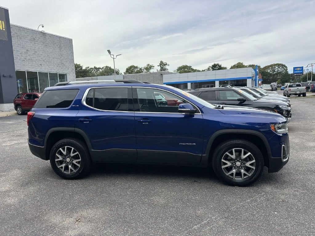 2023 GMC Acadia SLE