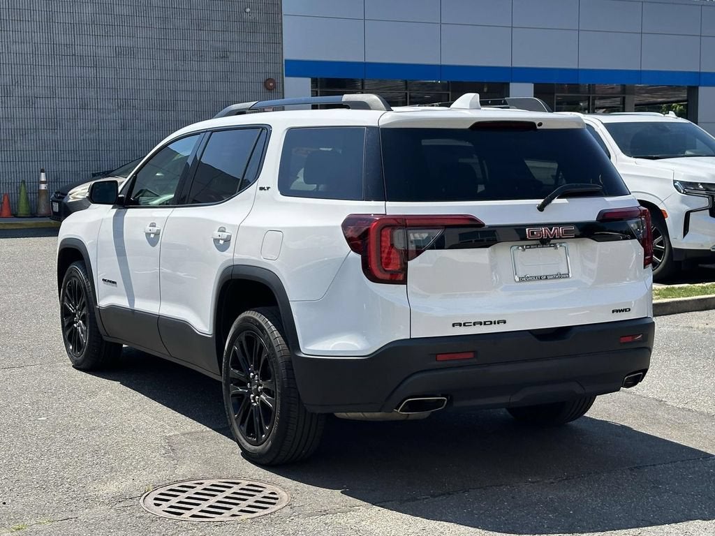 2023 GMC Acadia SLT