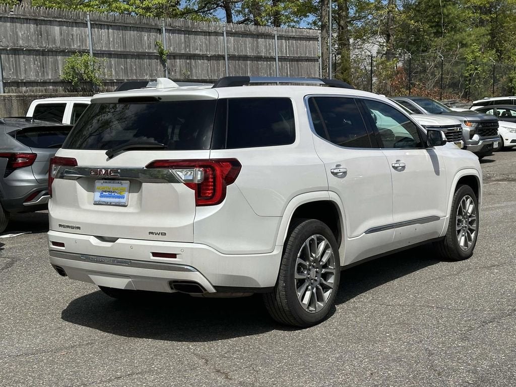 2023 GMC Acadia Denali