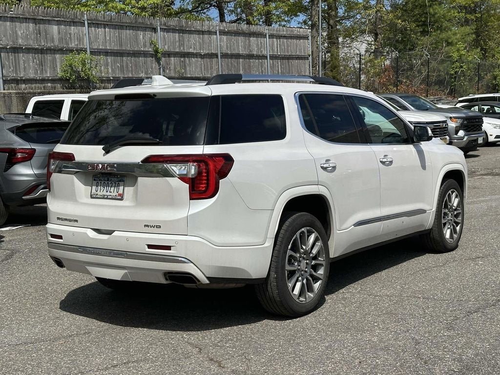 2023 GMC Acadia Denali