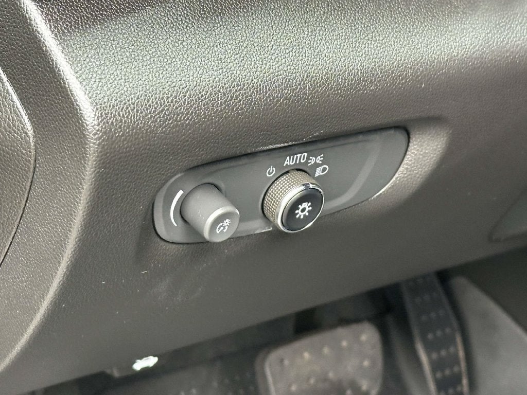 2024 Chevrolet Traverse Limited LT Cloth