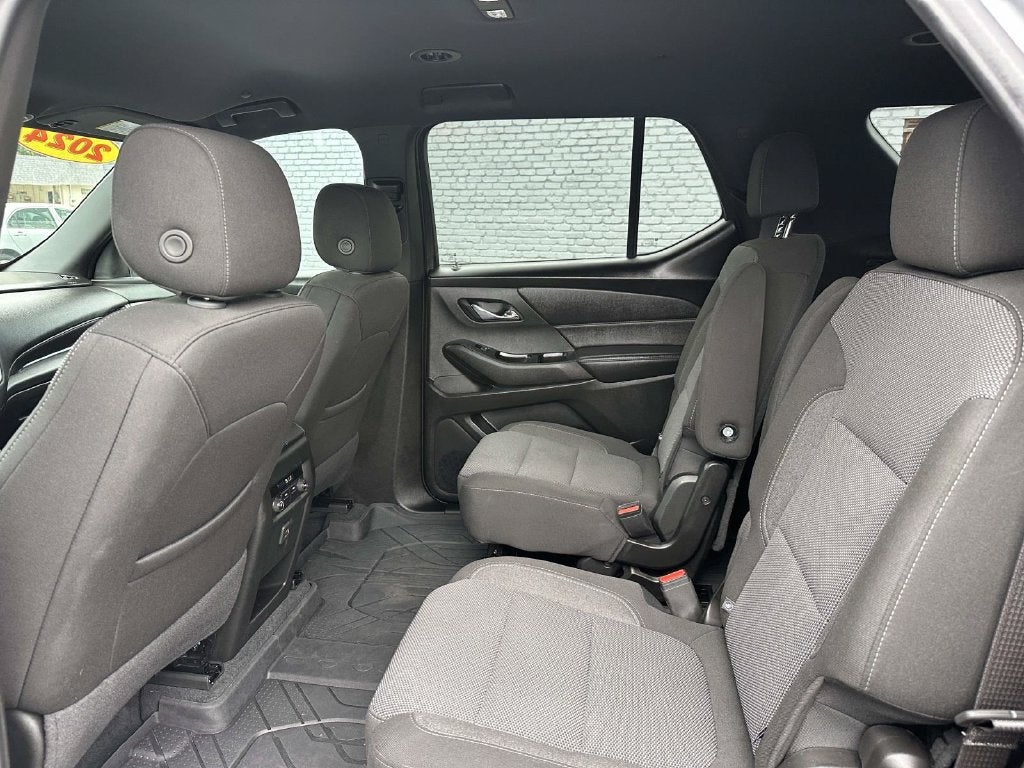 2024 Chevrolet Traverse Limited LT Cloth