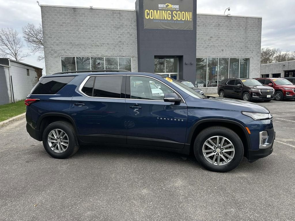 2023 Chevrolet Traverse LT Cloth
