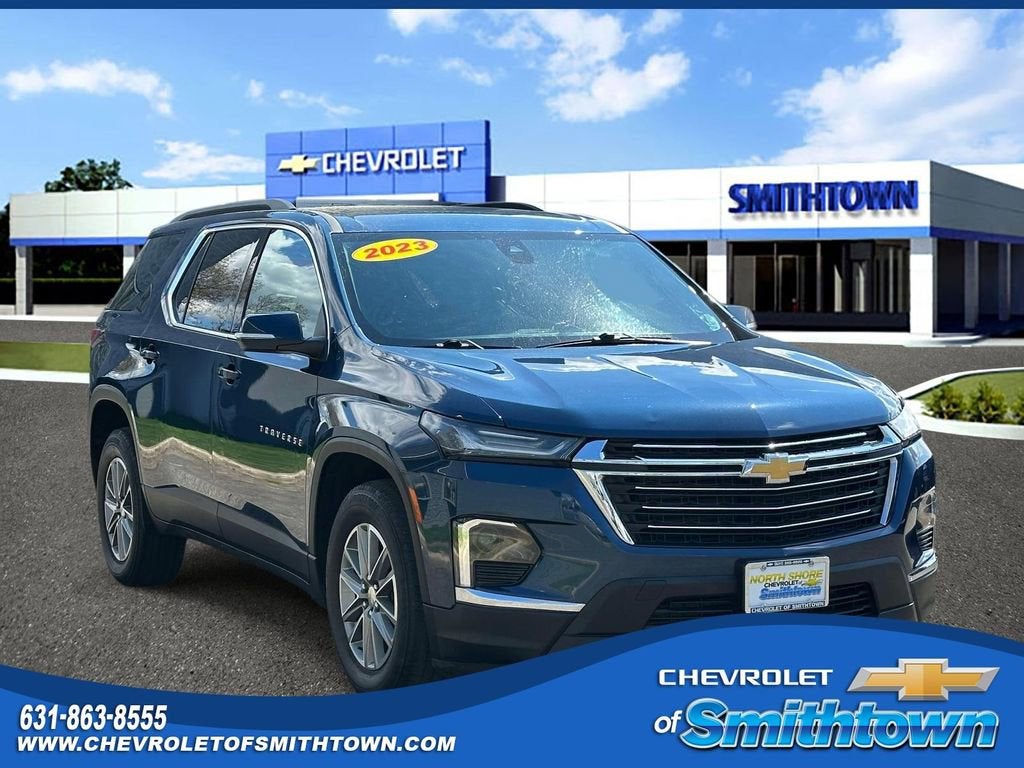 2023 Chevrolet Traverse LT Cloth