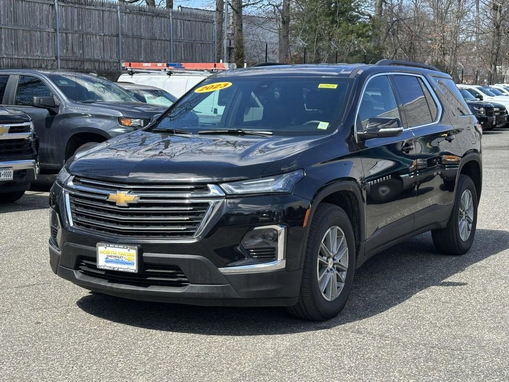 2023 Chevrolet Traverse LT Leather