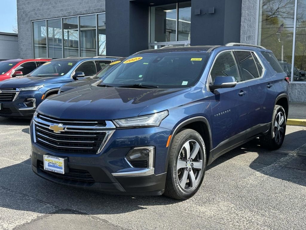 2023 Chevrolet Traverse LT Leather