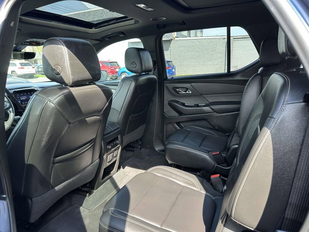 2023 Chevrolet Traverse LT Leather