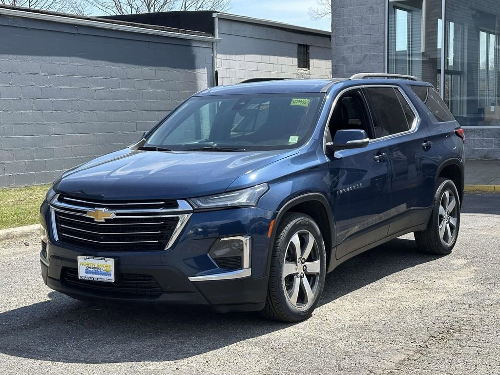 2023 Chevrolet Traverse LT Leather