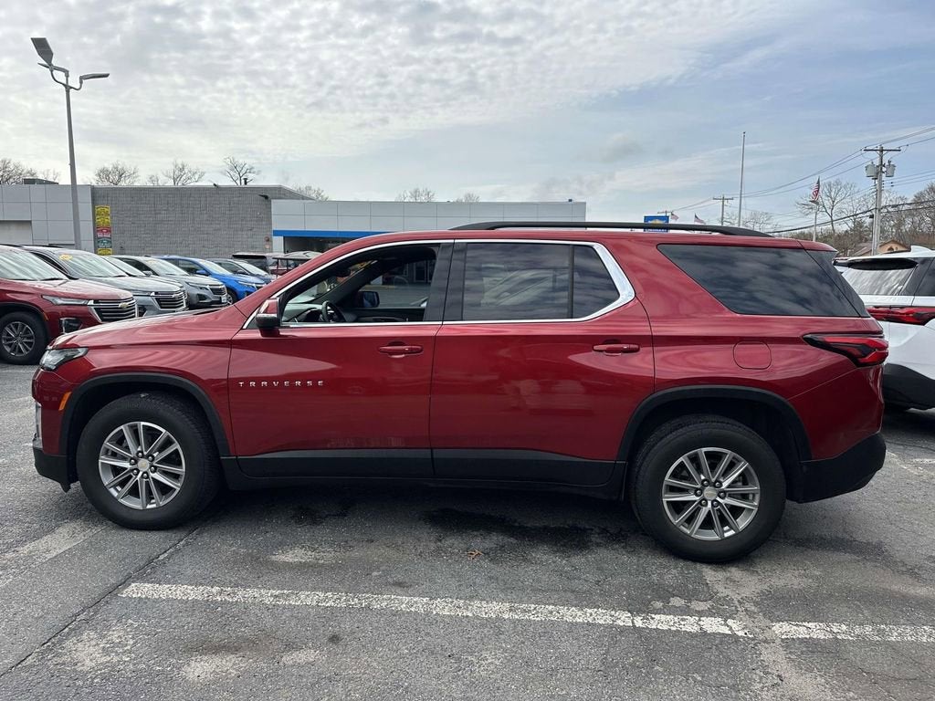 2023 Chevrolet Traverse LT Leather