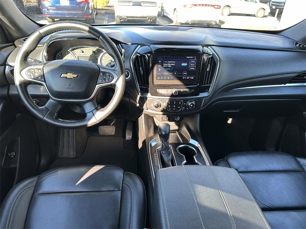 2023 Chevrolet Traverse LT Leather