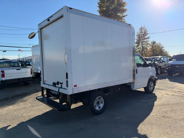2026 Chevrolet Express Cutaway 3500 1WT