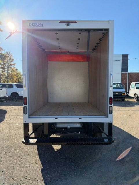 2026 Chevrolet Express Cutaway 3500 1WT