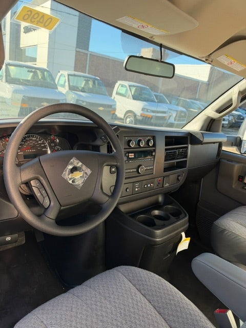 2026 Chevrolet Express Cutaway 3500 1WT