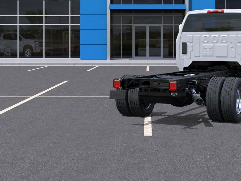 2025 Chevrolet Silverado 6500 HD Work Truck