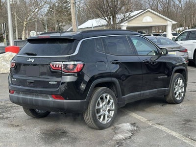 2022 Jeep Compass Latitude Lux