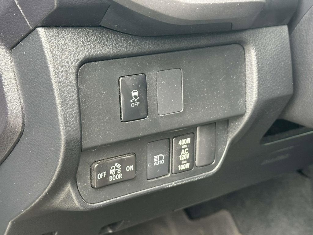 2022 Toyota Tacoma 4WD SR