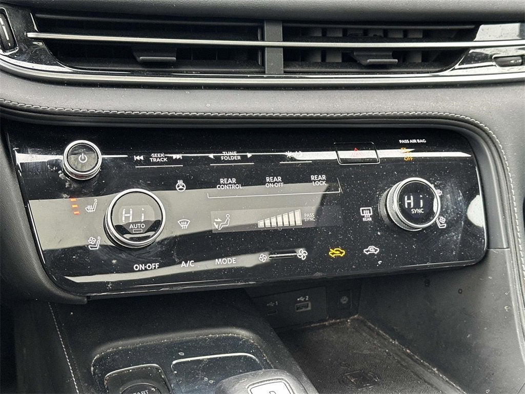 2023 INFINITI QX60 LUXE