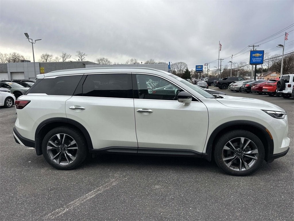 2023 INFINITI QX60 LUXE