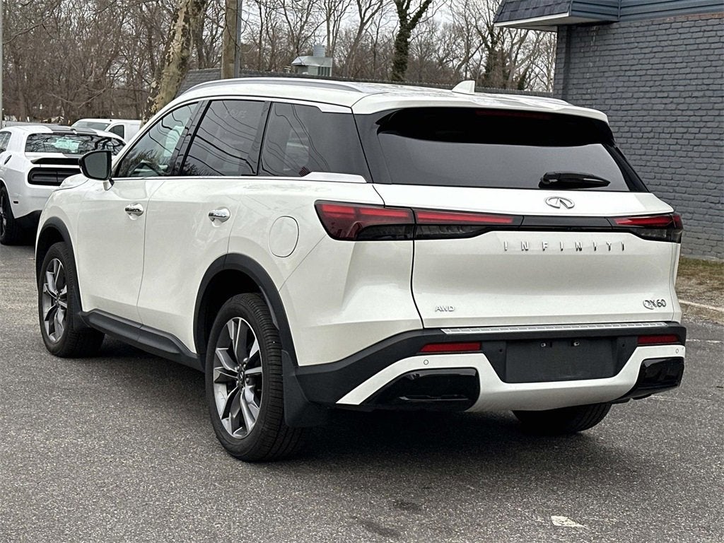2023 INFINITI QX60 LUXE