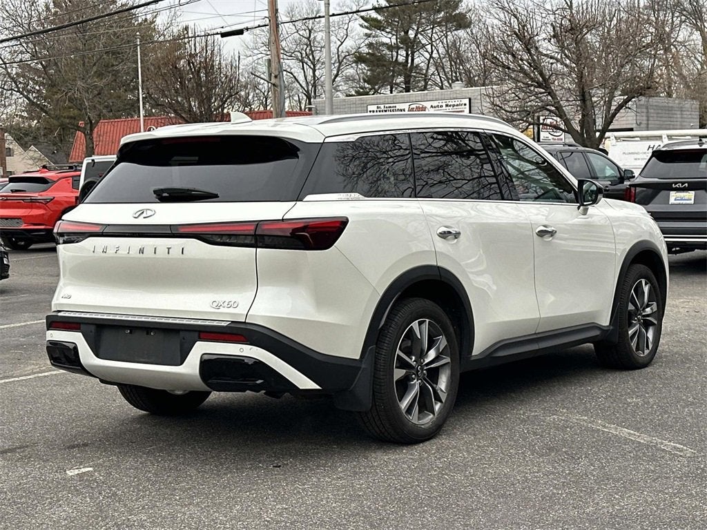 2023 INFINITI QX60 LUXE