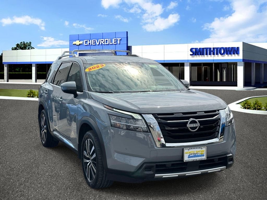 2023 Nissan Pathfinder Platinum