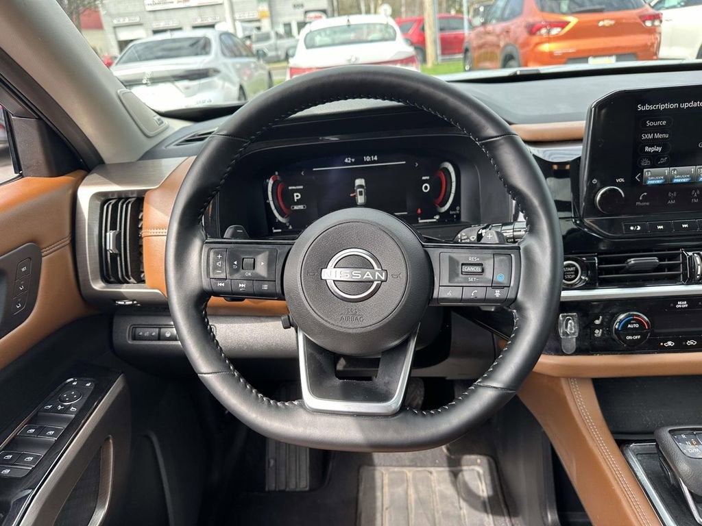 2023 Nissan Pathfinder Platinum
