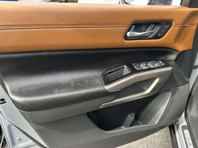 2023 Nissan Pathfinder Platinum