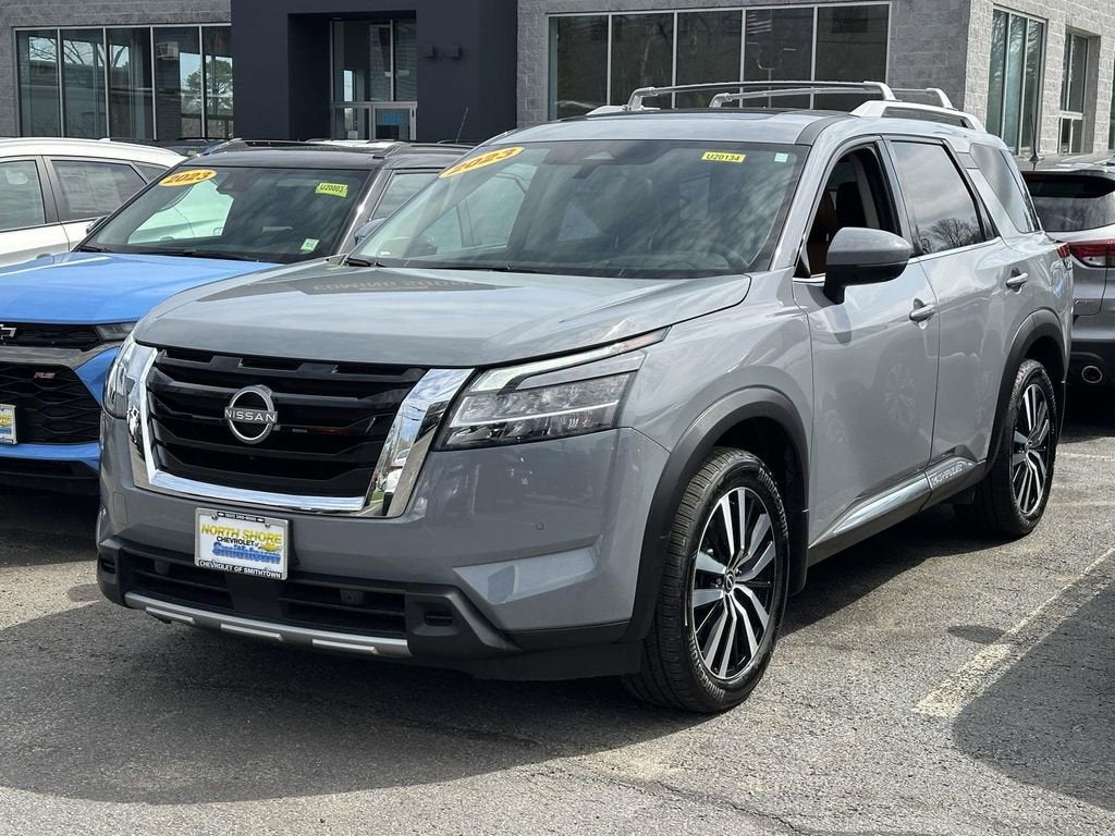 2023 Nissan Pathfinder Platinum