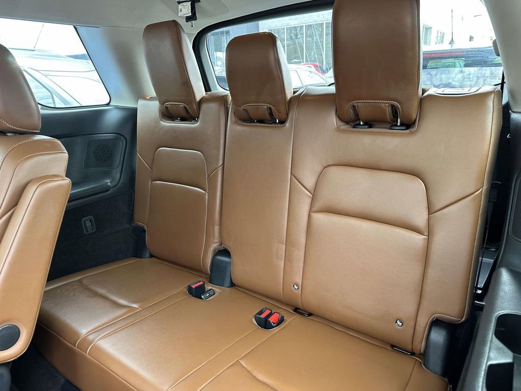 2023 Nissan Pathfinder Platinum