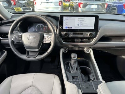 2025 Toyota Grand Highlander XLE