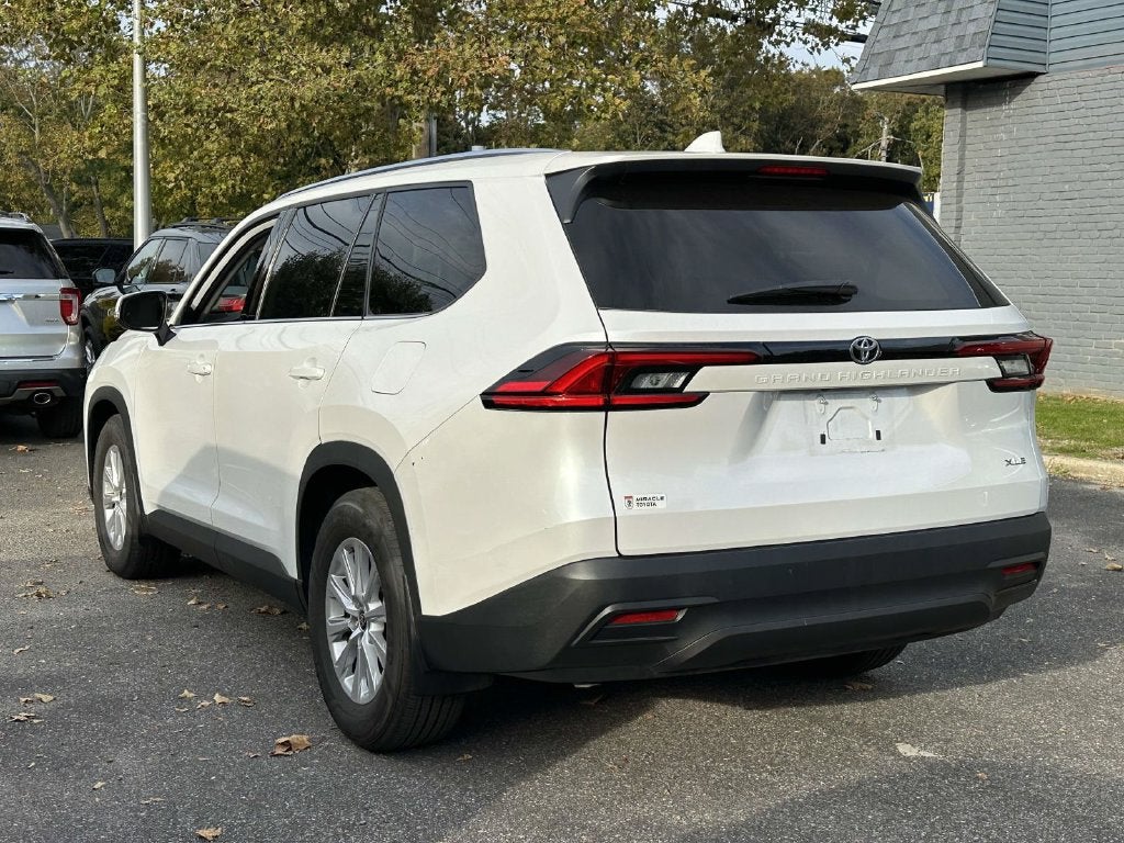 2025 Toyota Grand Highlander XLE