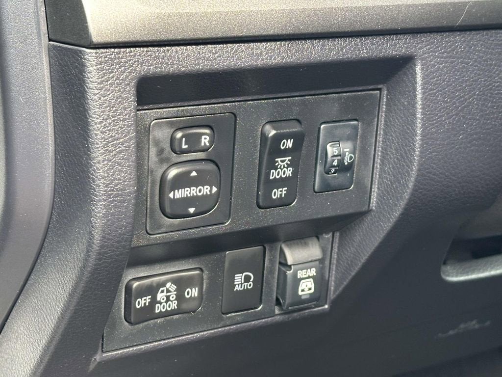 2021 Toyota Tundra 4WD SR5