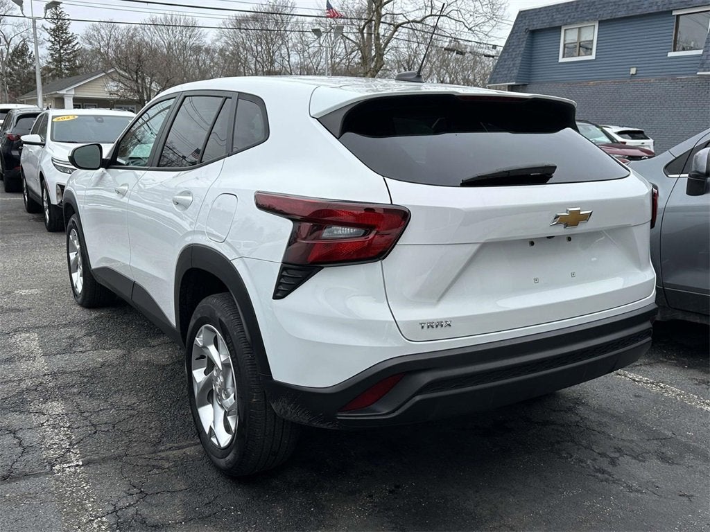 2024 Chevrolet Trax LS