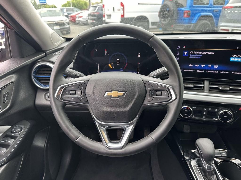 2025 Chevrolet Trax LT
