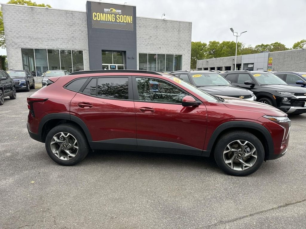 2025 Chevrolet Trax LT