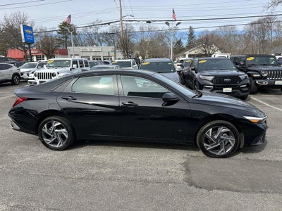 2025 Hyundai Elantra SEL Sport