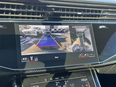 2022 Audi SQ7 Premium Plus